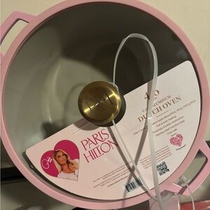 Paris Hilton Pink Dutch Oven - Pink